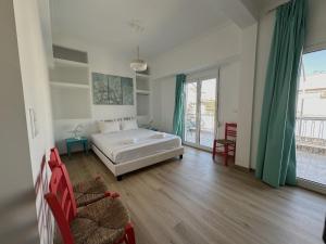 6th Floor Skyline View Studio 2 in Athens客房内的一张或多张床位