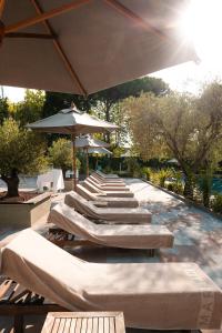Bazén v ubytování Villa Regina - MarePineta Resort nebo v jeho okolí