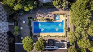 Bazén v ubytování Villa Regina - MarePineta Resort nebo v jeho okolí