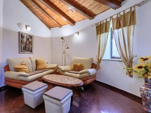Posedenie v ubytovaní Holiday Home Rotonda by Interhome