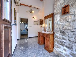 Zdjęcie z galerii obiektu Holiday Home Rotonda by Interhome w mieście Kršan