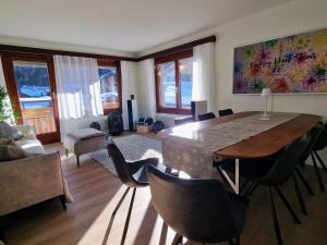 Posezení v ubytování Apartment Cabane 8 by Interhome + 28 fotografií