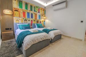 Letto o letti in una camera di Designer - 60 Seconds to the Beach I Free Parking!