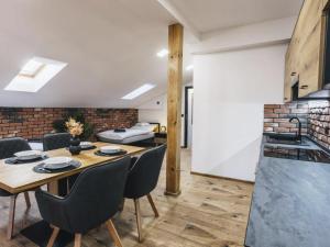 Kuchyň nebo kuchyňský kout v ubytování Apartment Jindřichův Hradec A08 by Interhome