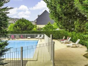 Πισίνα στο ή κοντά στο Holiday Home Les Goélands-29 by Interhome