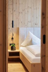 Ένα ή περισσότερα κρεβάτια σε δωμάτιο στο Apartment Mountain Suite Nr 102 by Interhome +30 φωτογραφίες