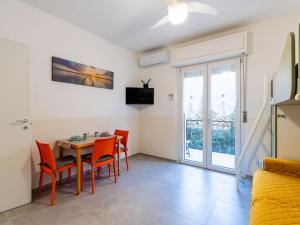Μια τηλεόραση ή/και κέντρο ψυχαγωγίας στο Apartment Il Piccolo Ulivo by Interhome