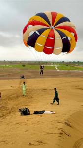 山姆Desert Jaisana camp jaisalmer的相册照片