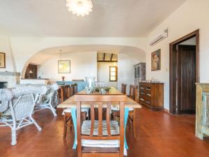 Posezení v ubytování Villa La Conchiglia by Interhome