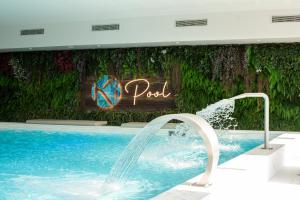 Ki Space Hotel & Spa - near Disneyland Paris内部或周边的泳池