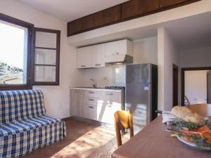 Køkken eller tekøkken på Apartment Borgo Patresi-1 by Interhome