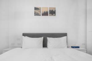 Luxury Suite Apartment With Sea View #55 By Hashdera Eilat客房内的一张或多张床位