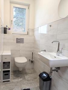 Ein Badezimmer in der Unterkunft Stop & Sleep Ybbs