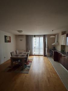 Φωτογραφία από το άλμπουμ του Catinca Residence στο Πλοέστι +2 φωτογραφίες