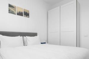 Luxury Suite Apartment With Sea View #64 By Hashdera Eilat客房内的一张或多张床位