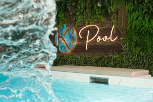 Ki Space Hotel & Spa - near Disneyland Paris内部或周边的泳池