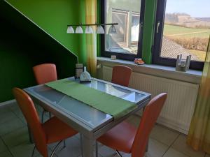 Fotografie z fotogalerie ubytování Ferienwohnung Stollburgblick v destinaci Oberschwarzach