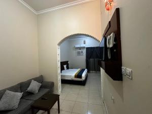 Hotel alras line Suites客房内的一张或多张床位