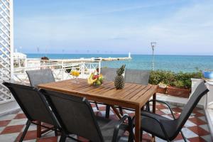 Общий вид на море или вид на море из дома для отпуска