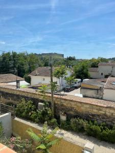 a view from the roof of a house at Chambre privée en Provence in Villeneuve-lès-Avignon