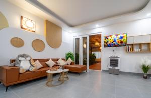 Posezení v ubytování 5min Walk MyKhe Private Pool Villa