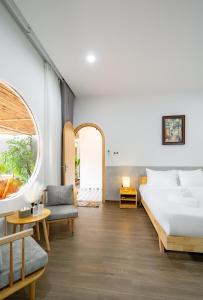 Postel nebo postele na pokoji v ubytování 5min Walk MyKhe Private Pool Villa