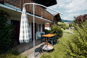 Taman di luar Apartment im Chalet Speer