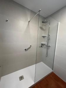 A bathroom at a18' de Barcelona y 10' de circuito de Cataluña Még 27 kép