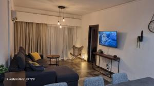 Et tv og/eller underholdning på Deana beach