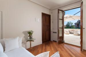 A bed or beds in a room at Relais Villa Russo