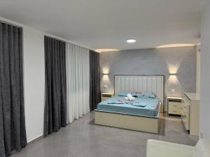 Gallery image of Luxury sea view duplex in Durrës
