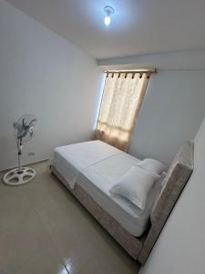 Postel nebo postele na pokoji v ubytování Apartamento Entresierras 3 hab con AC -un hogar lejos de casa