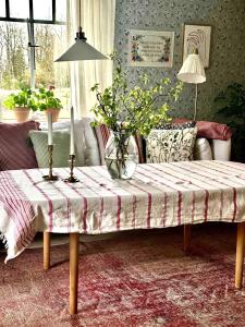 Gambar di galeri bagi Traditional Swedish cosy home di Bäckabo