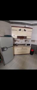 Dapur atau dapur kecil di شقه إيجار wesal