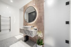 Ένα μπάνιο στο Luxury flat by the American Embassy +26 φωτογραφίες