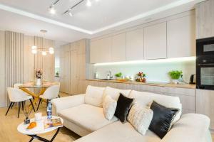 Køkken eller tekøkken på Lumina premium apartments with parking Manufactura