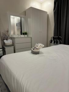 Postel nebo postele na pokoji v ubytování New modern apartment with balcony