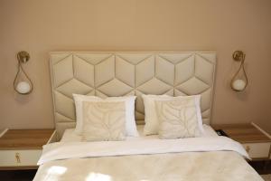 Postel nebo postele na pokoji v ubytování Central Lux Apartman Spa