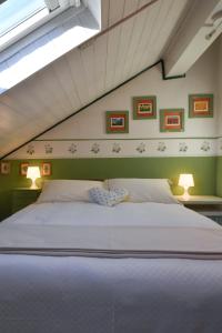 Ένα ή περισσότερα κρεβάτια σε δωμάτιο στο moserp