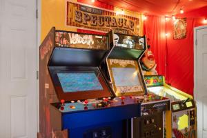 Gallery image of Carnival Dream - Arcades, Carousel, Playground and more! in Orange +44 photos