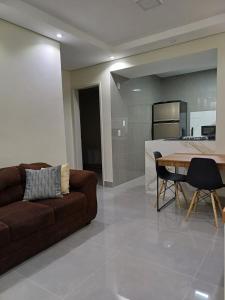 Η κουζίνα ή μικρή κουζίνα στο Apartamento 2 quartos Ótima Localização