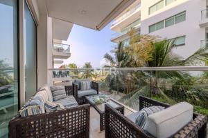 Μπαλκόνι ή βεράντα στο Luxury beachfront Condo Edificio Morros 3 by Inmobiliaria MFR