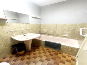 A bathroom at Studio in Middelkerke with Pool and Sea View