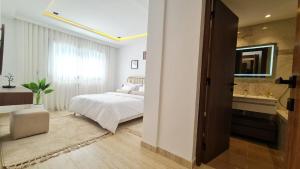 Postel nebo postele na pokoji v ubytování LAVANDE à Ain Zaghouen Nord + 8 fotografií