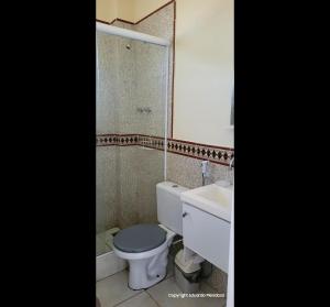 Koupelna v ubytování Meu espaço no Catete