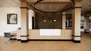 Lobby eller resepsjon på Skaneateles Fields Resort & Spa, Curio Collection By Hilton + 37 bilder