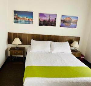 Postel nebo postele na pokoji v ubytování Hotel del Parque Confort LaCeja