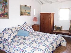 Giường trong phòng chung tại Maison Noirmoutier 6 Pers, Bord de Mer - FR-1-823-21