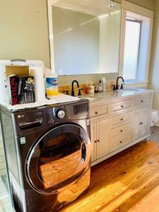 Gallery image of Seattle Escape Queen Anne w Private Deck in Seattle