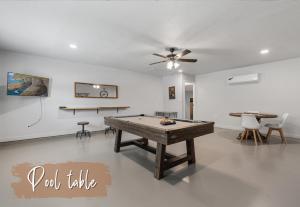 Fotografie z fotogalerie ubytování Spacious 8 Bedrooms Retreat Pool Table #08 v destinaci Bethany